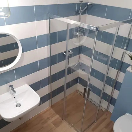 Petrov, Batuv Kanal Homestay
