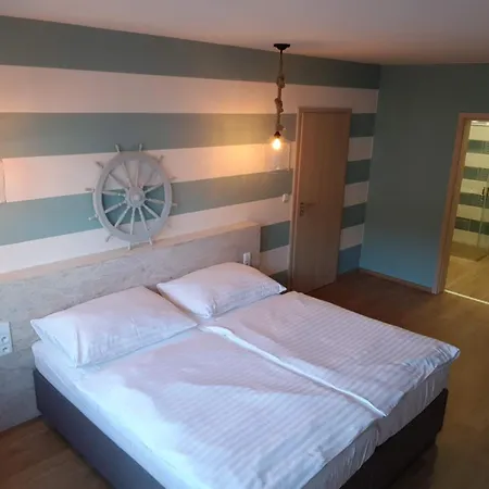 Petrov, Batuv Kanal Homestay *